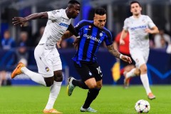 哈兰德大巴车门撞伤缝针恢复，预计恢复时间出炉